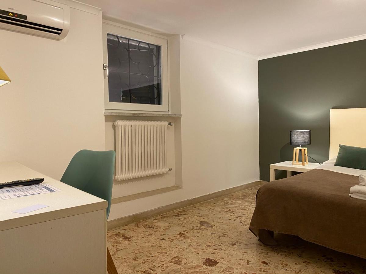 Charme Rooms Taranto Esterno foto
