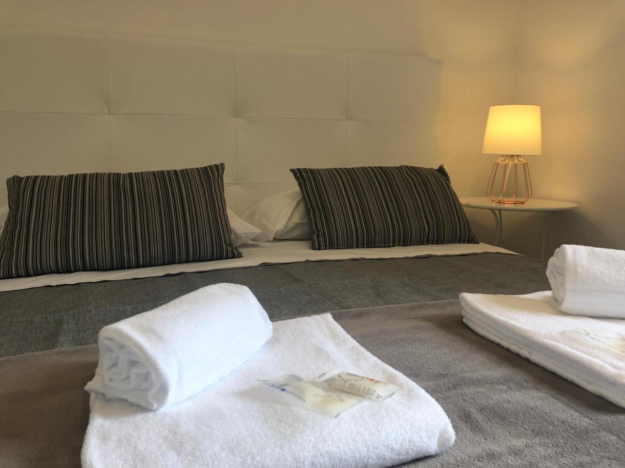 Charme Rooms Taranto Esterno foto